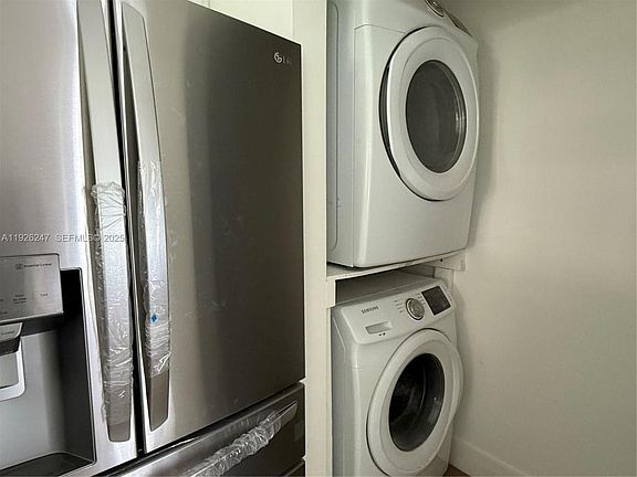 5th image of 15749 Woodgate Ct #15749