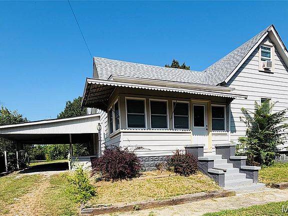3rd image of 407 NW 6th St