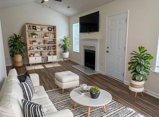 1638 Hudson Graham Ln, Charlotte, NC 28216