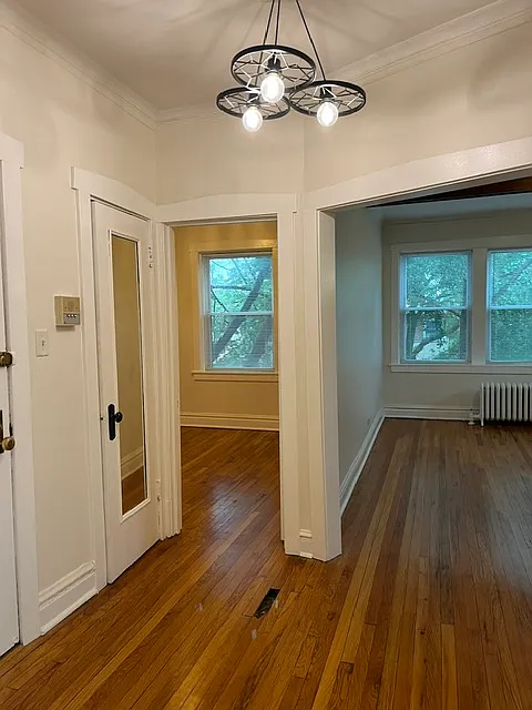 2 bed, 700 sqft, $1,600 — Photo 3