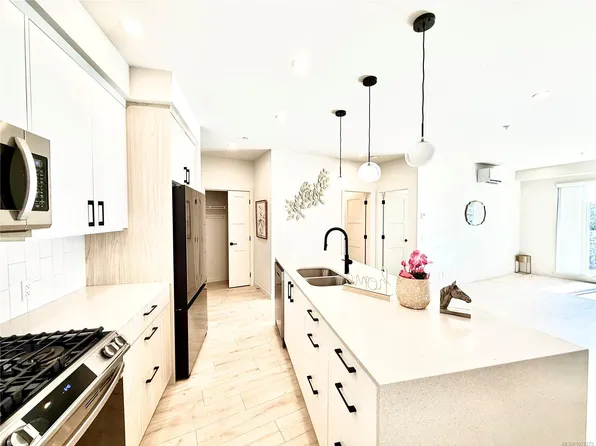 958 Pharoah Mews #110, Langford, BC V9B 6W6