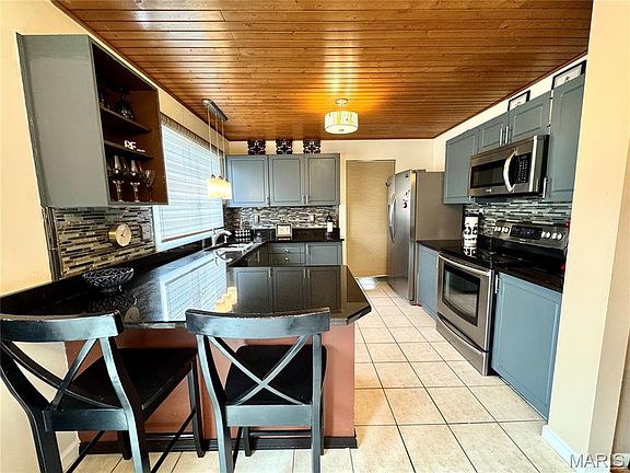 5th image of 15446 Grantley Dr