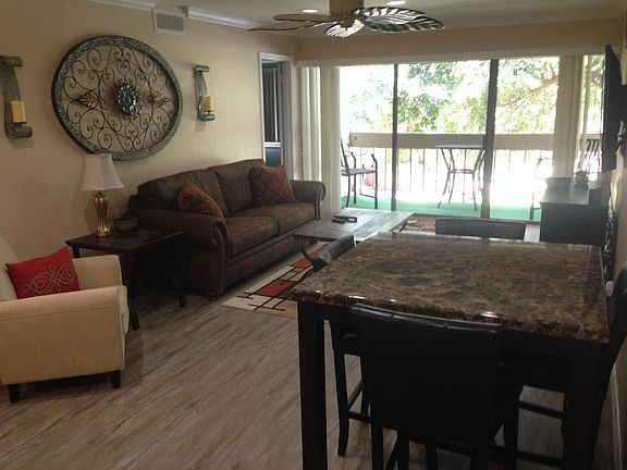 5th image of 12100 Melville Dr APT 101