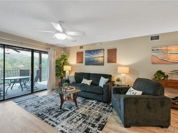 611 Lazy Days Rd #V6, Osage Beach, MO 65065