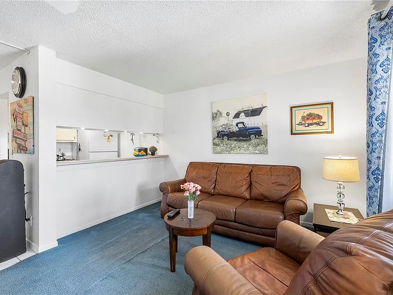 2525 W Bay Dr #C21 — Photo 8