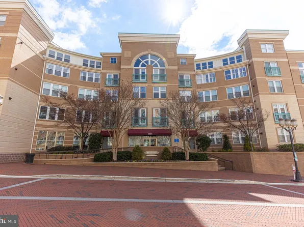 12001 Market St APT 268, Reston, VA 20190