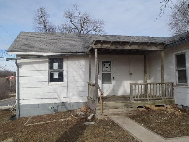 1st image of 612 Southwest Blvd