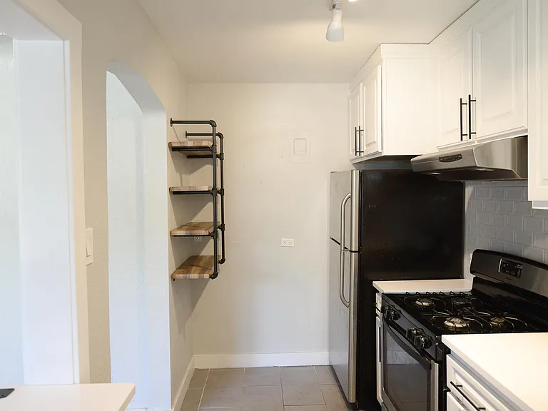655 N Washington St #1C — Photo 3
