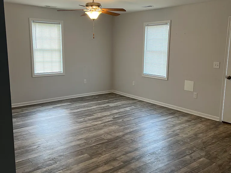 2171 Smith Mountain Lake Pkwy #B — Photo 2