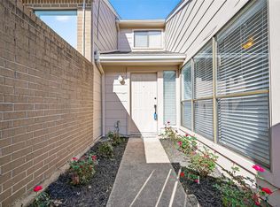 13884 Hollowgreen Dr, Houston, TX 77082