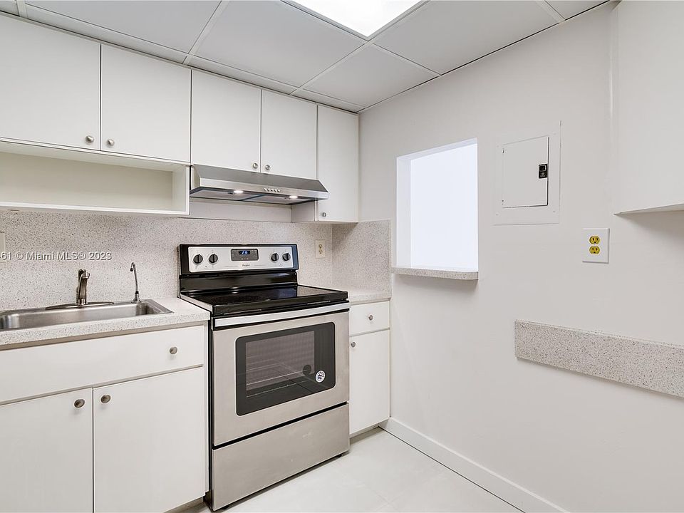1st image of 1540 Meridian Ave APT 2C