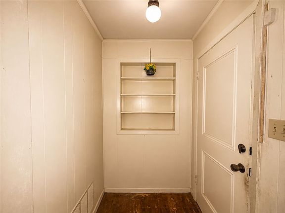 5th image of 736 Fetick Ave