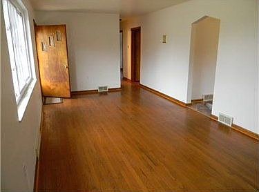 2nd image of 516 Morningstar Dr