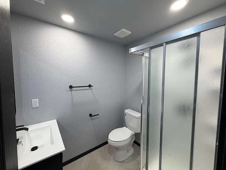 1214 College Ave — Photo 14