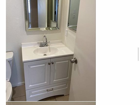 4th image of 526 Oak St #7