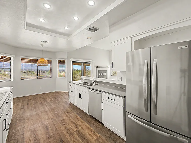 4650 N Paseo De Los Cerritos — Photo 14