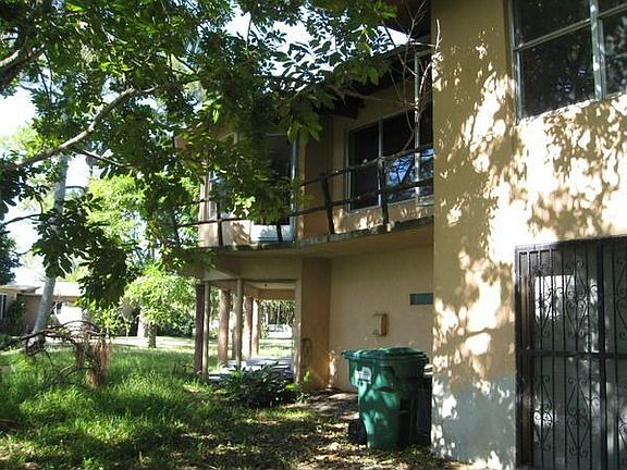 3rd image of 1420 NW 143rd St