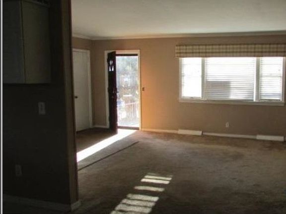 2nd image of 101 Sequoia Dr