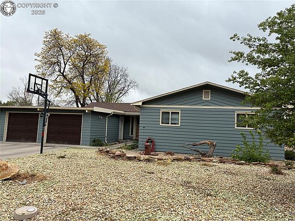 3rd image of 100 Cottage Ln