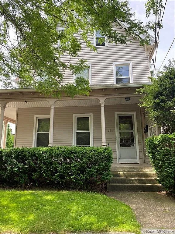 2 bed, 850 sqft, $1,900 — Photo 1