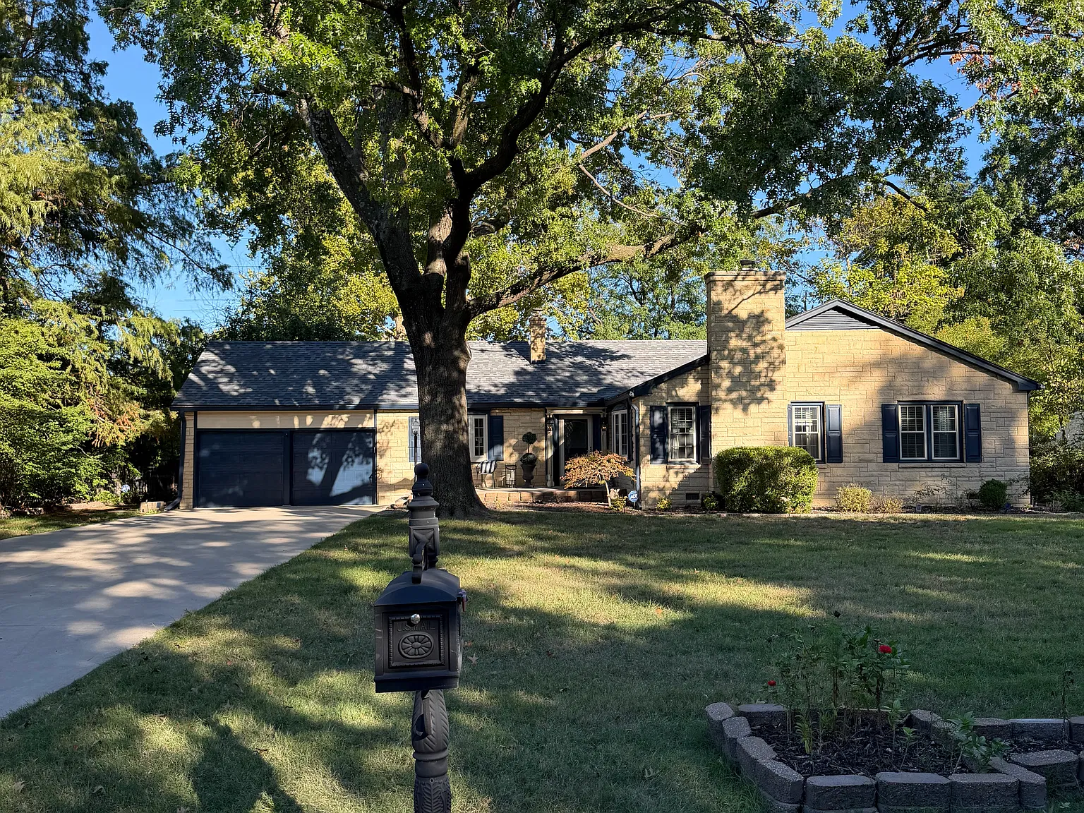 3 bed, 1978 sqft, $4,295 — Photo 1