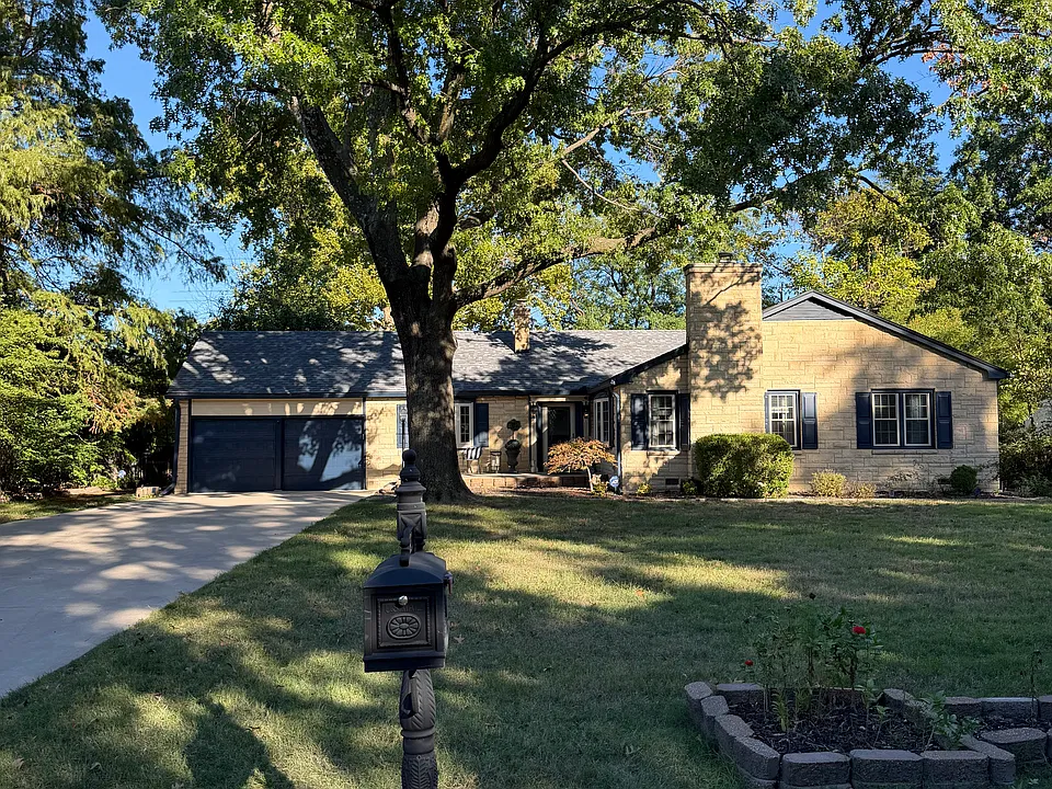 58 S Stratford Rd