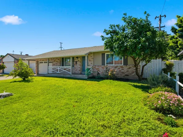 610 E Robinhood Dr, Stockton, CA 95207