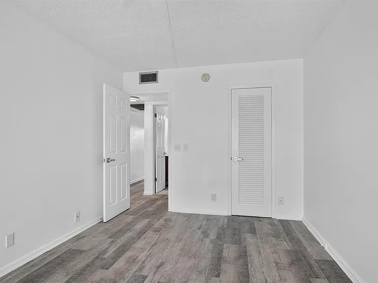 3045 Cornwall Dr #C — Photo 20