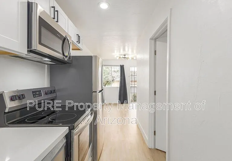 1538 W Fillmore St #B — Photo 3