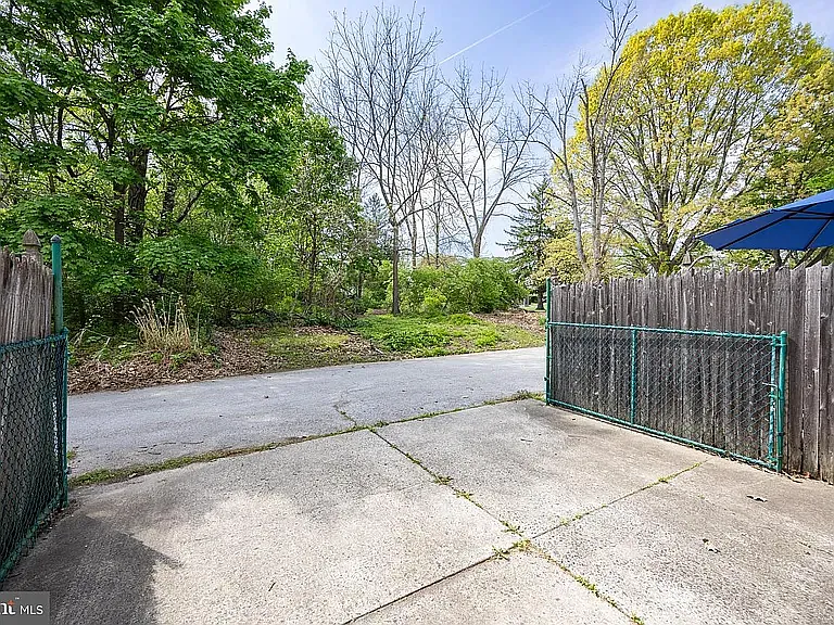 122 Kelmar Ave — Photo 25