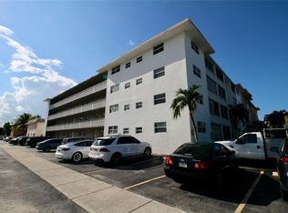 211 NE 8th Ave APT 212, Hallandale, FL 33009