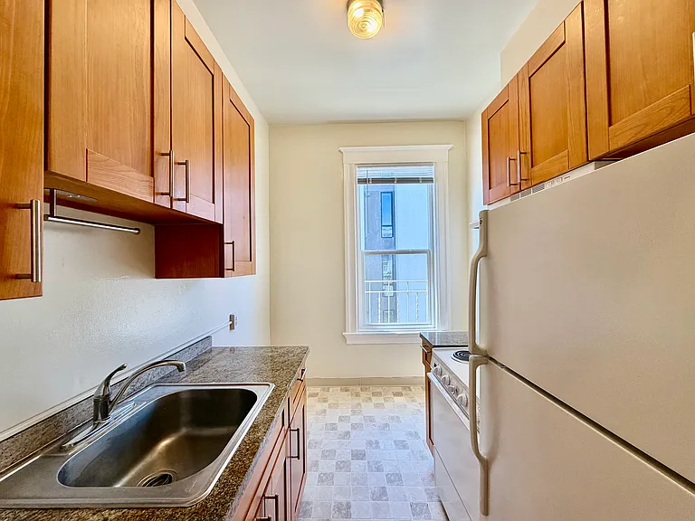 331 Octavia St #19 — Photo 5