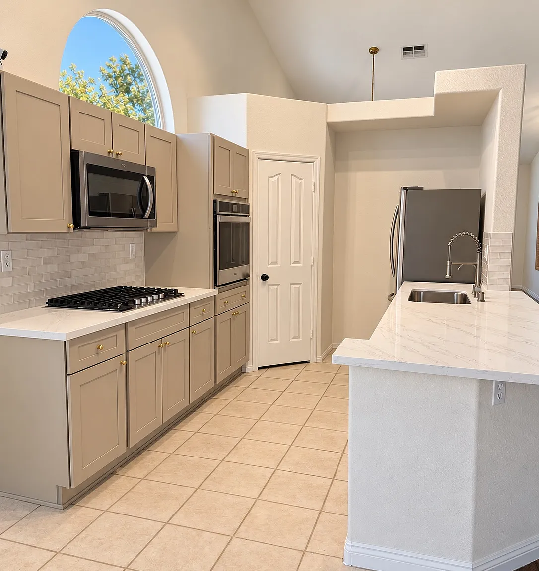 3 bed, 1846 sqft, $2,400 — Photo 3