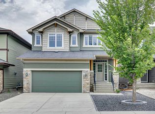 982 N Evanston Dr NW, Calgary, AB T3P 0K9