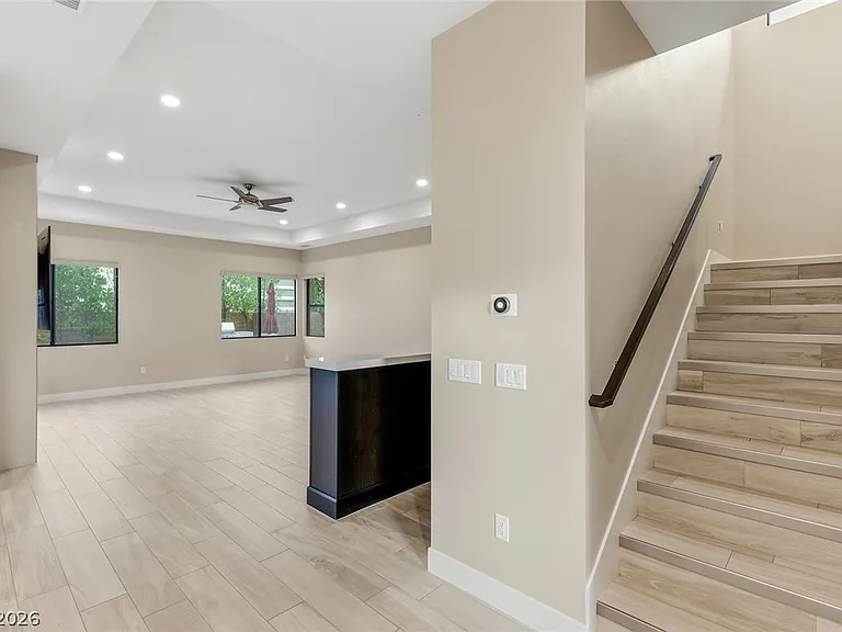 64 Grey Feather Dr — Photo 24