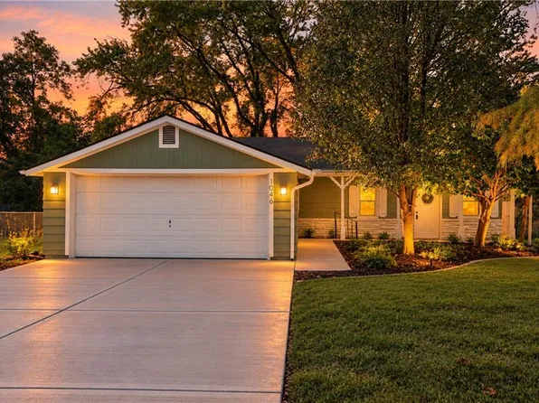 1046 S 79th Ter, Kansas City, KS 66111