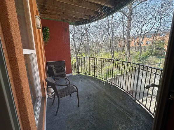 2411 Brownsboro Rd APT 302, Louisville, KY 40206