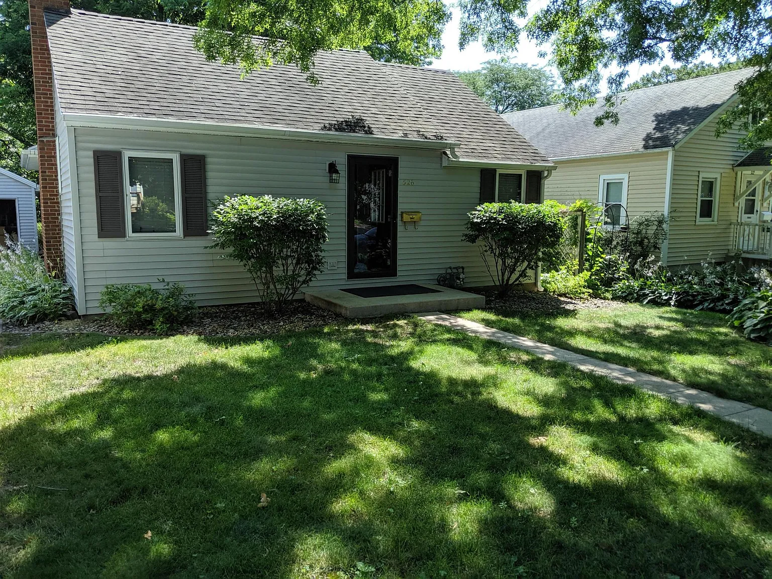 326 N Franklin Ave — Photo 2