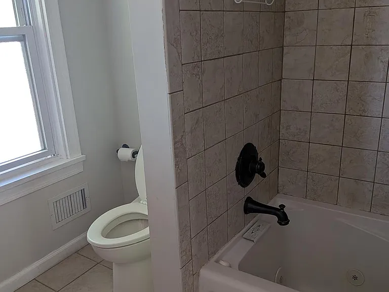 23 Knox Ave — Photo 4