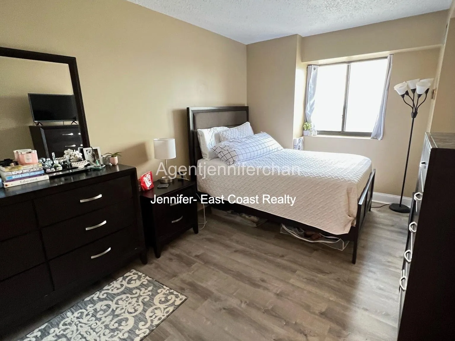 15 N Beacon St — Photo 4