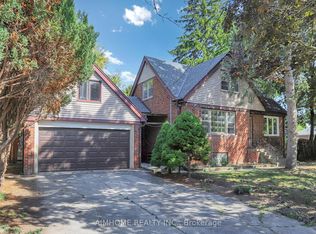 61 Talbot Rd, Toronto, ON M2M 1S1