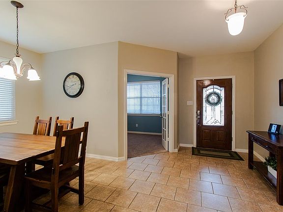 4th image of 1204 Bexar Ave
