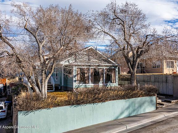 2nd image of 438 E 7th St