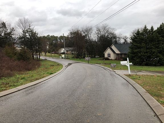 4th image of 428 Bernice Dr
