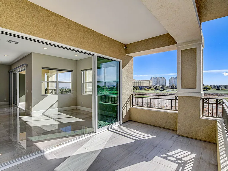 9133 Las Manaitas Ave #302 — Photo 42