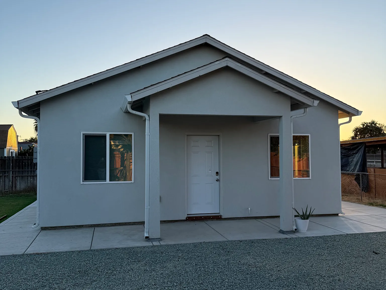 2 bed, 748 sqft, $2,200 — Photo 1