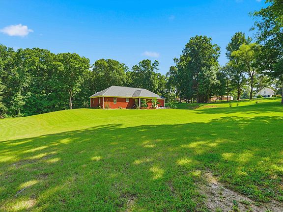 2nd image of 3399 Clark Ln