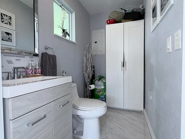 9235 SW 41st St — Photo 56