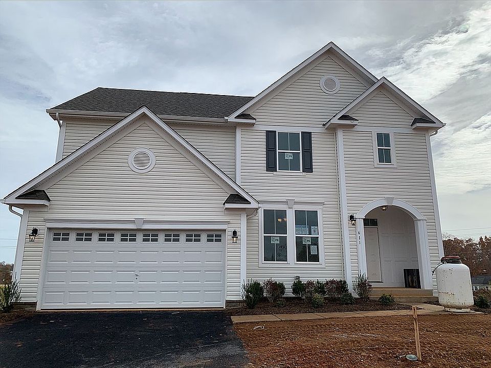 1st image of 611 Collingwood Dr