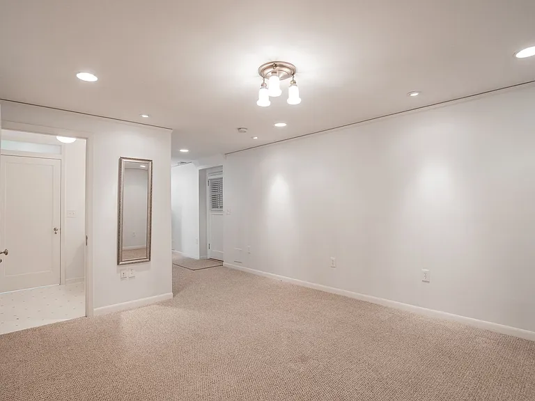 4527 SW 29th Ave — Photo 23